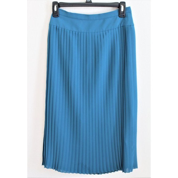 J. CREW Dresses & Skirts - J.CREW pleated midi skirt 2P
